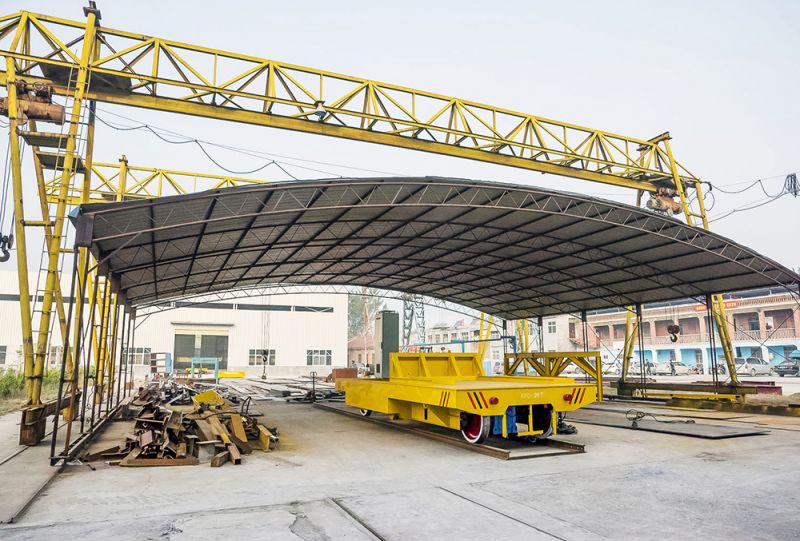 拖鏈平板車(chē)客戶來(lái)我們公司進(jìn)行驗(yàn)廠