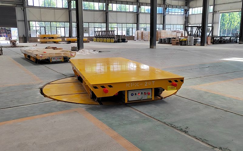 過(guò)跨平板車(chē)的結(jié)構(gòu)通常包含哪些部分？